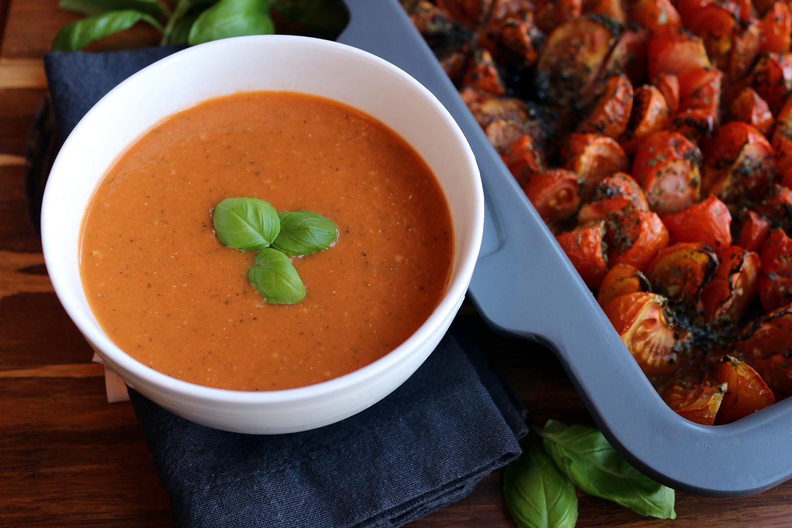 Baked Tomato Soup With Red Pepper - 