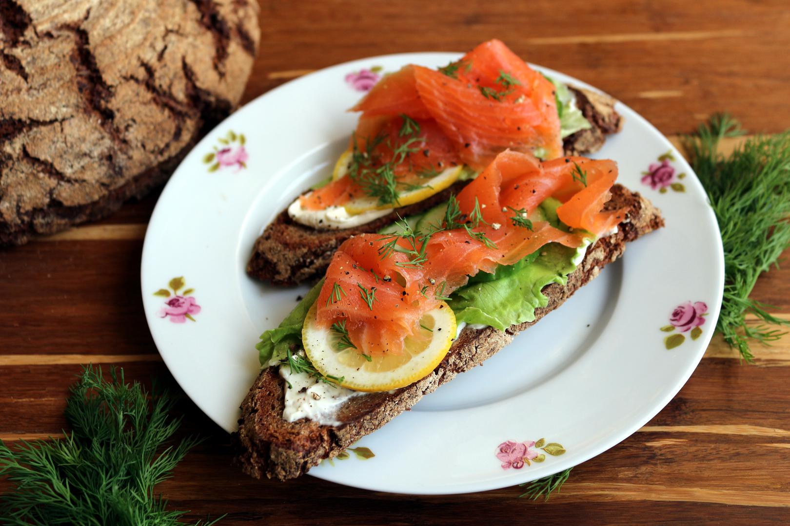 Rye Bread With Cream Cheese, Smoked Salmon And Lemon  - 